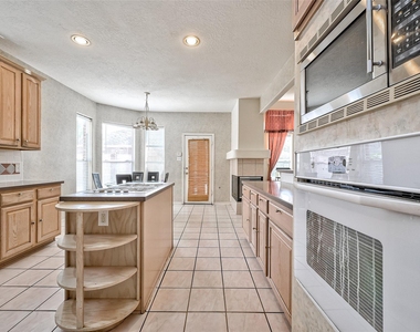 6806 Rhodes Court - Photo Thumbnail 17