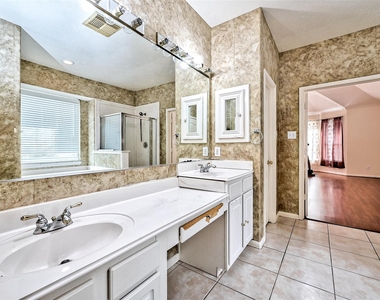 6806 Rhodes Court - Photo Thumbnail 42