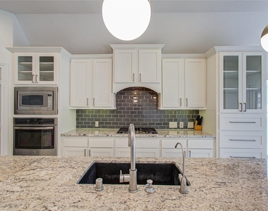 6614 Rising Hills Lane - Photo Thumbnail 15