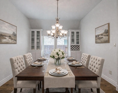 6614 Rising Hills Lane - Photo Thumbnail 7