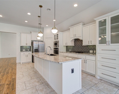 6614 Rising Hills Lane - Photo Thumbnail 13