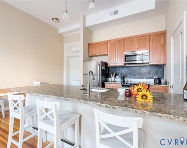1144 W Grace Street - Photo Thumbnail 4