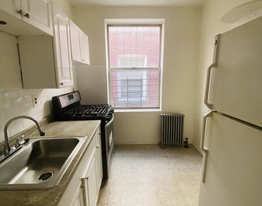 574 Osborn Street - Photo Thumbnail 1