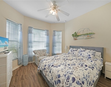2454 Blackburn Circle - Photo Thumbnail 14