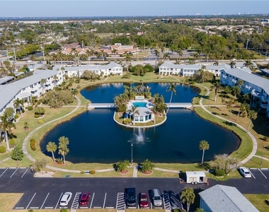 13540 Stratford Place Circle - Photo Thumbnail 17