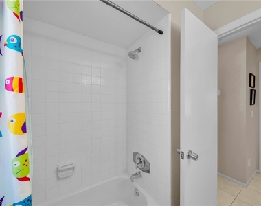 13540 Stratford Place Circle - Photo Thumbnail 13