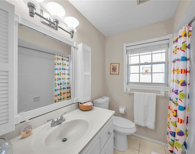 13540 Stratford Place Circle - Photo Thumbnail 12