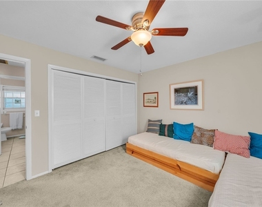 13540 Stratford Place Circle - Photo Thumbnail 11