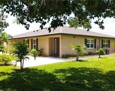 2303 Ne 6th Street - Photo Thumbnail 5