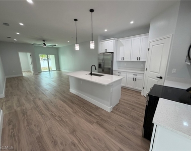 1144/1146 Sw 47th Terrace - Photo Thumbnail 3