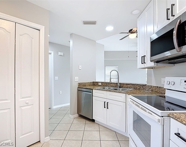 12151 Summergate Circle - Photo Thumbnail 2
