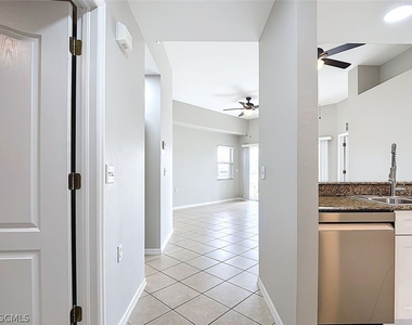 12151 Summergate Circle - Photo Thumbnail 5