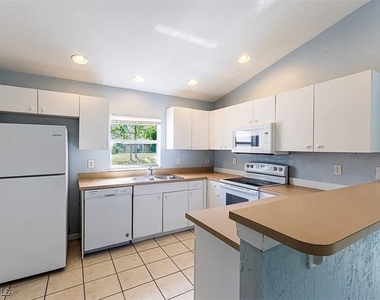 4716 1st Street Sw - Photo Thumbnail 12