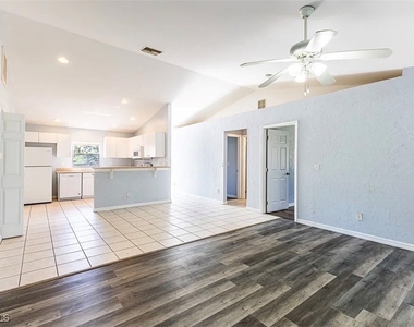 4716 1st Street Sw - Photo Thumbnail 2