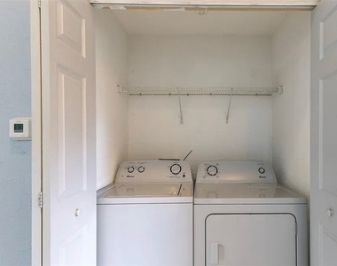 4716 1st Street Sw - Photo Thumbnail 9