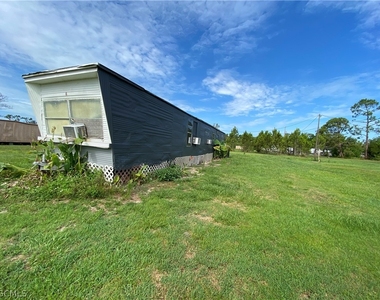 8086 Heck Drive - Photo Thumbnail 9