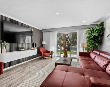 604 S Ripple Creek Drive - Photo Thumbnail 8