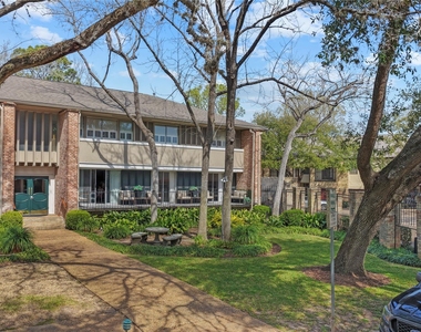 604 S Ripple Creek Drive - Photo Thumbnail 5