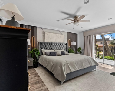 604 S Ripple Creek Drive - Photo Thumbnail 3