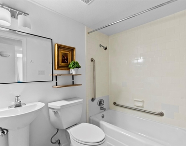 604 S Ripple Creek Drive - Photo Thumbnail 24
