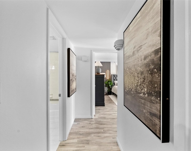 604 S Ripple Creek Drive - Photo Thumbnail 14
