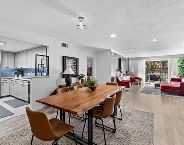 604 S Ripple Creek Drive - Photo Thumbnail 1