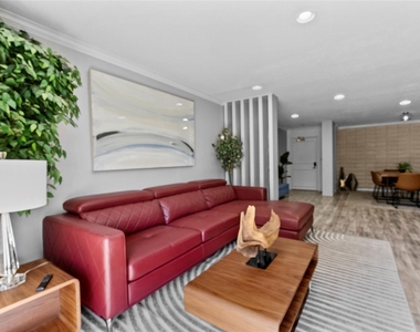 604 S Ripple Creek Drive - Photo Thumbnail 7