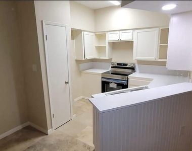 12380 Sandpiper Drive - Photo Thumbnail 6