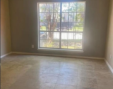 12380 Sandpiper Drive - Photo Thumbnail 2