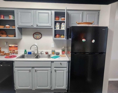 14403 Pavilion Point - Photo Thumbnail 14