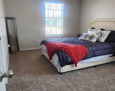14403 Pavilion Point - Photo Thumbnail 9
