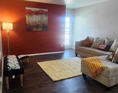 14403 Pavilion Point - Photo Thumbnail 13