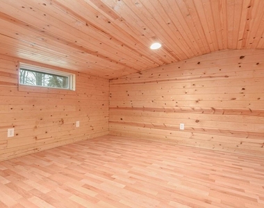 20011 Parkway Lane - Photo Thumbnail 14