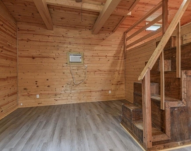 20011 Parkway Lane - Photo Thumbnail 7