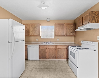 2200 Peach Avenue - Photo Thumbnail 8