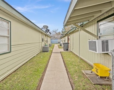 2200 Peach Avenue - Photo Thumbnail 1
