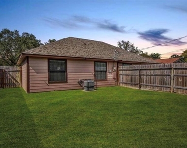 995 Junell Street - Photo Thumbnail 5