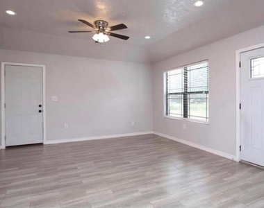 995 Junell Street - Photo Thumbnail 4