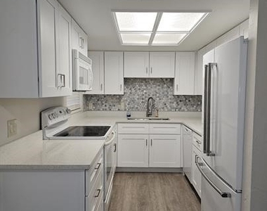 3005 Gordon Street - Photo Thumbnail 2