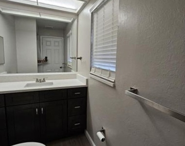 3005 Gordon Street - Photo Thumbnail 4