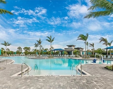 12180 Wellen Golf Street - Photo Thumbnail 32