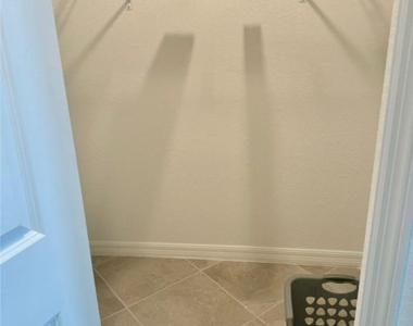 12180 Wellen Golf Street - Photo Thumbnail 5