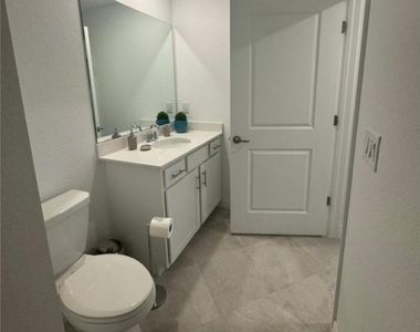 12180 Wellen Golf Street - Photo Thumbnail 10