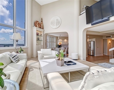 4041 Gulf Shore Boulevard N - Photo Thumbnail 2