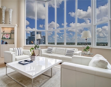 4041 Gulf Shore Boulevard N - Photo Thumbnail 3