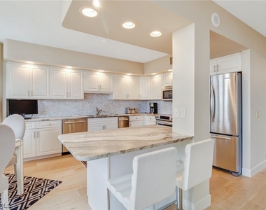 4041 Gulf Shore Boulevard N - Photo Thumbnail 6