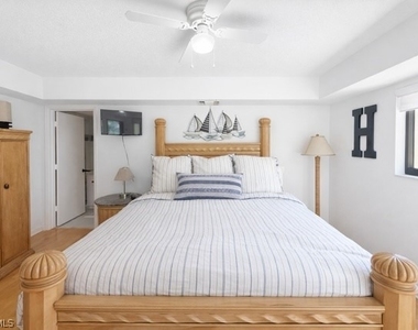 6040 Pelican Bay Boulevard - Photo Thumbnail 12