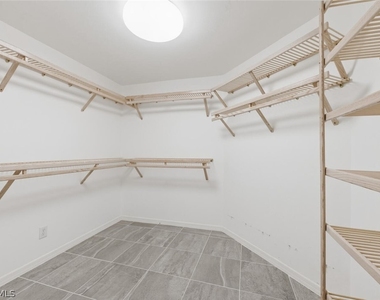 5356 Sycamore Drive - Photo Thumbnail 12