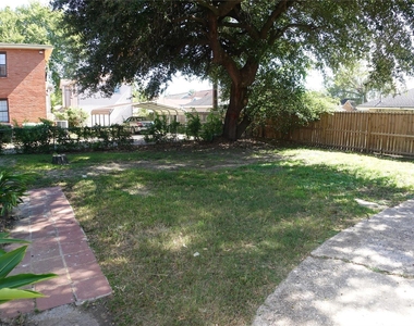 3320 Blodgett - Photo Thumbnail 11