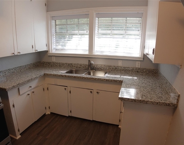 3320 Blodgett - Photo Thumbnail 3